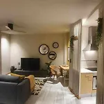 Apartamenticos 98 *