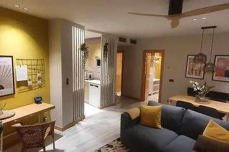 Apartamenticos 98 سرقسطة