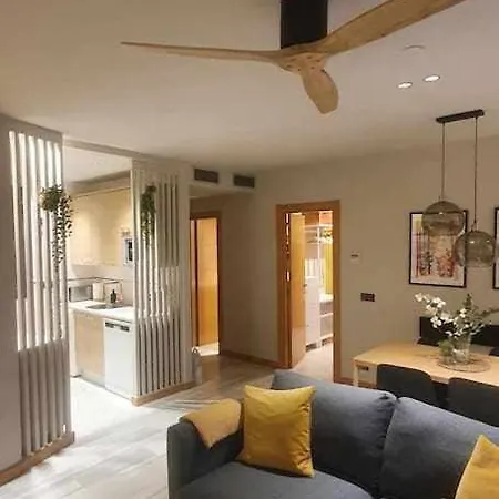 Lägenhet Apartamenticos 98 Zaragoza